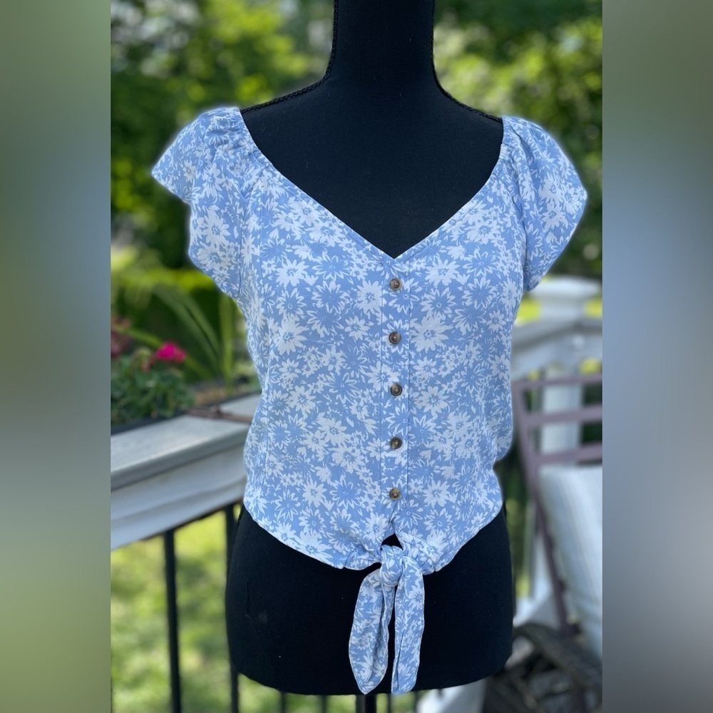 Ruffle Tie Crop Top - American Eagle - size small